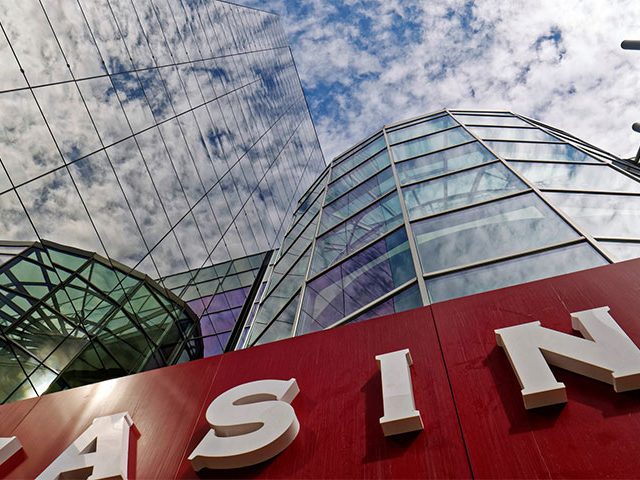 casino outside 640x480 - Conheça o que os Casinos de Lisboa têm para si