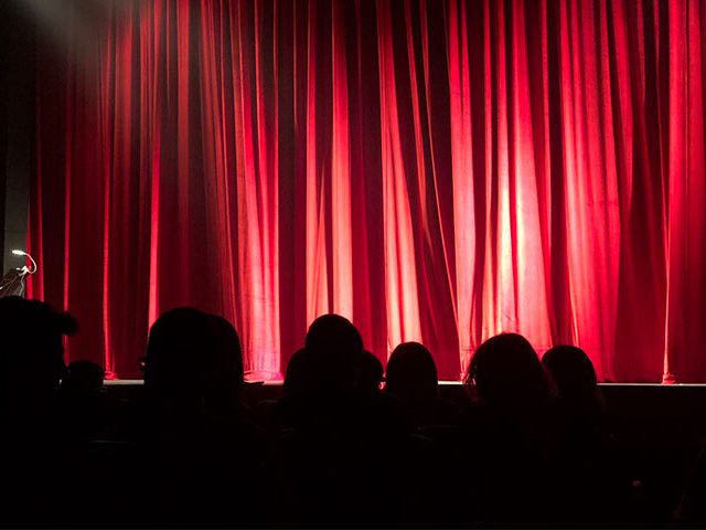 theater 640x480 - Conheça o Teatro Maria Matos