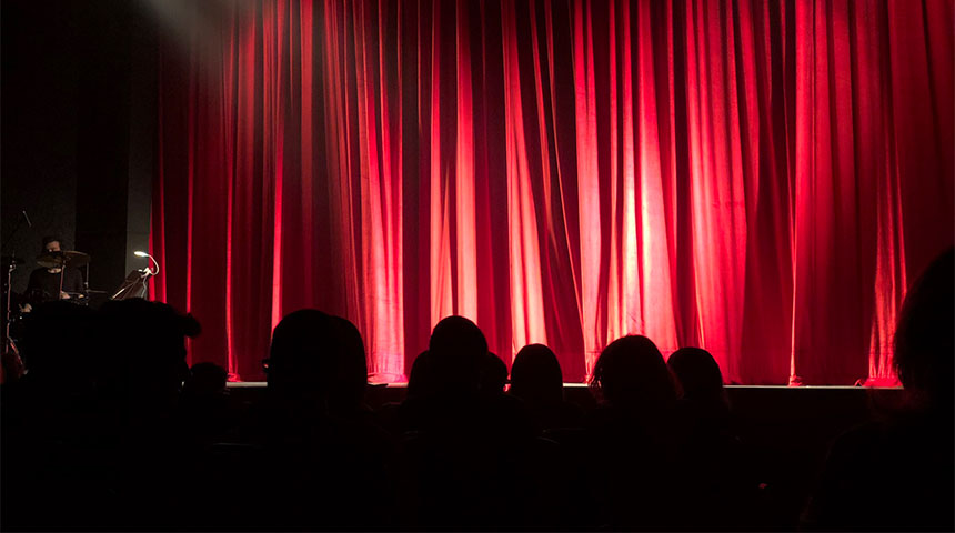 theater - Conheça o Teatro Maria Matos